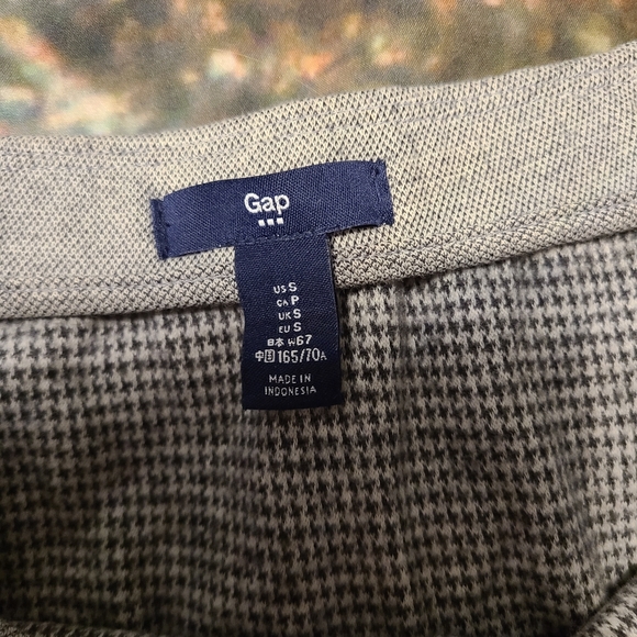 Gap skirt - Picture 2 of 2